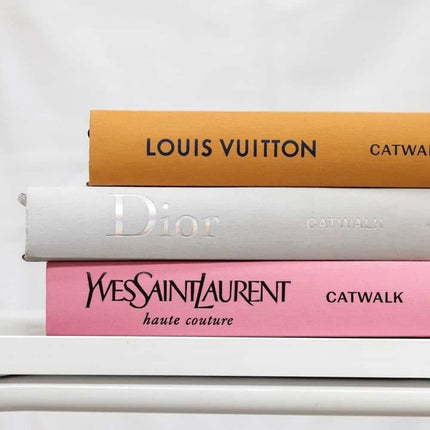 Yves Saint Laurent Catwalk – Fashionbook