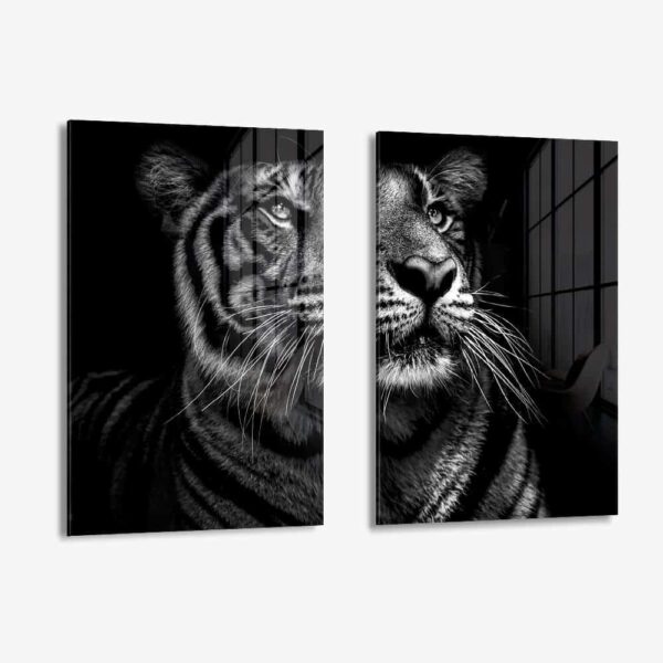 Lot: "B&W Tiger" (2x) – Glass