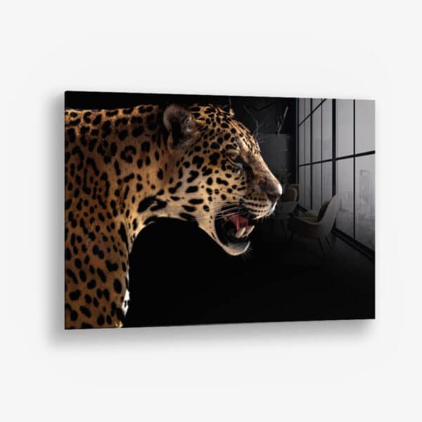 Horizontal Jaguar – Glass