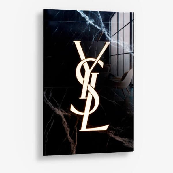 Parisian Fashion III – Glass